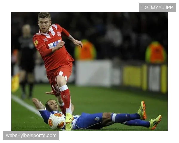 罗伯逊助攻68次创现役边卫纪录,红军青训再获赞誉 罗伯逊助攻68次创现役边卫纪录,红军青训再获赞誉